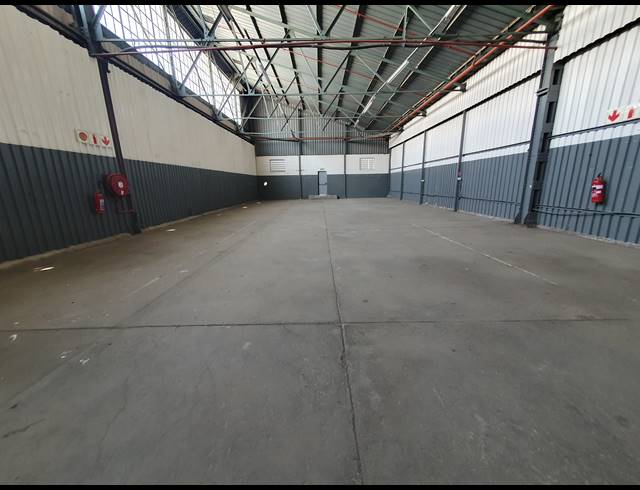 352M² WAREHOUSE TO LET IN CITY DEEP